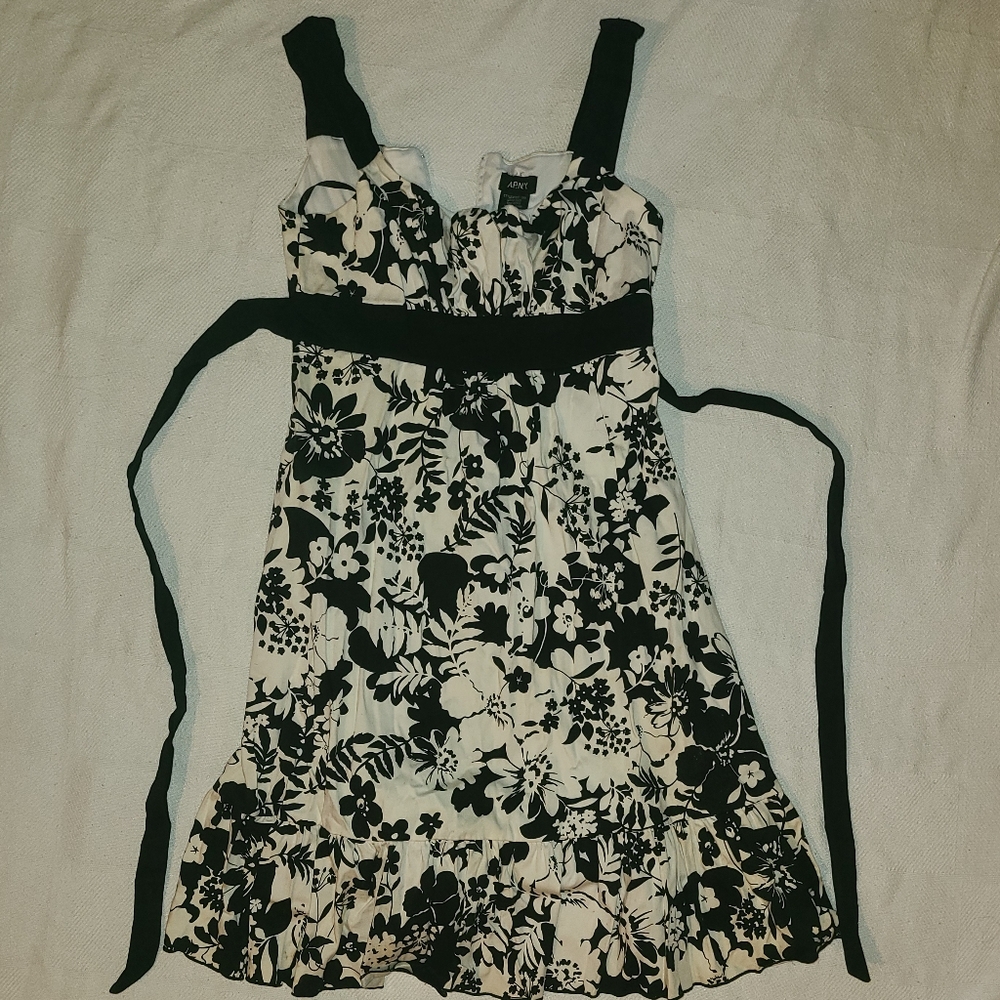 "A.P.N.Y." white floral strapped dress